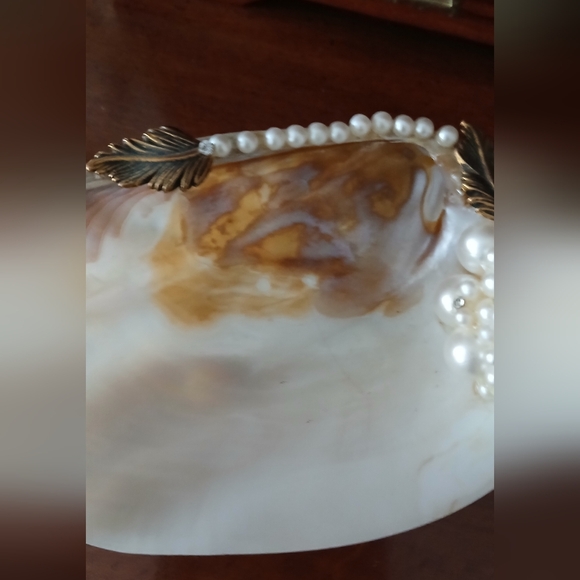Shell Soap Dish - Picture 2 of 4